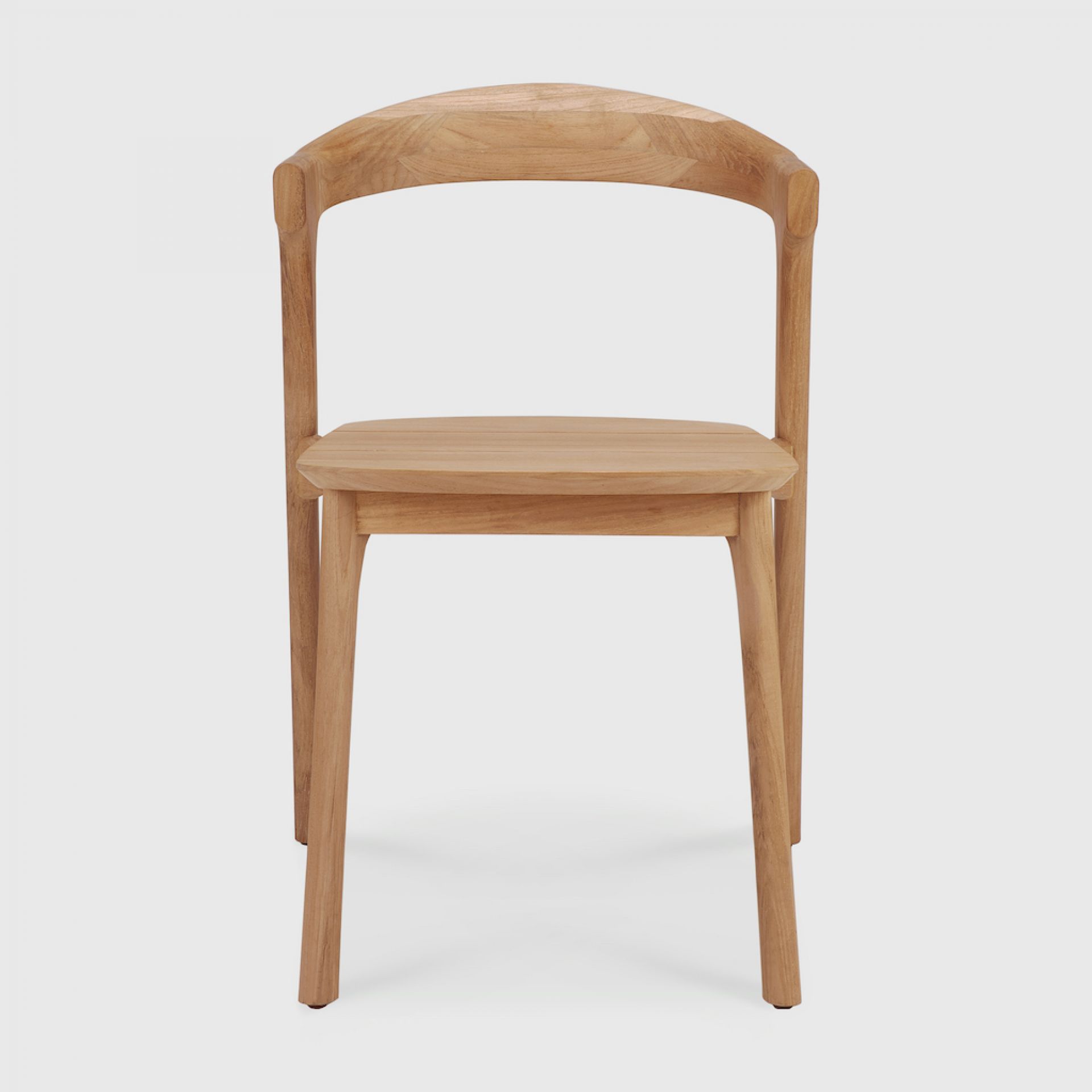 Bok Outdoor Stuhl aus Teakholz von Ethnicraft, minimalistisches Design für Garten und Terrasse.