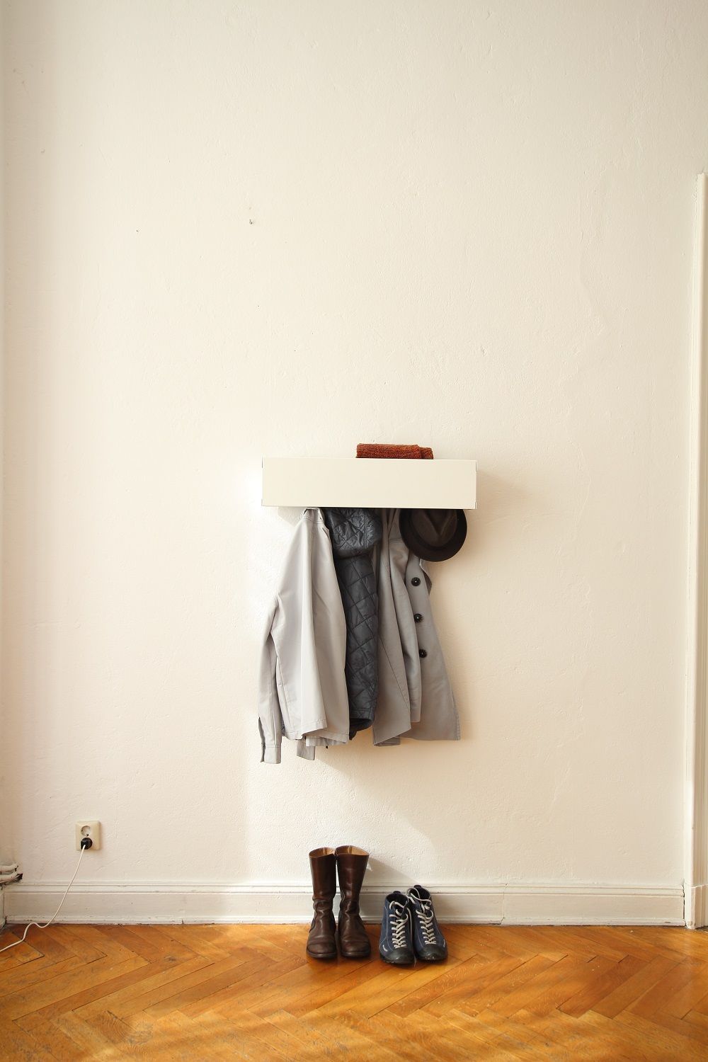 Wandgarderobe CR Linea1 by Müller Möbelwerkstätten