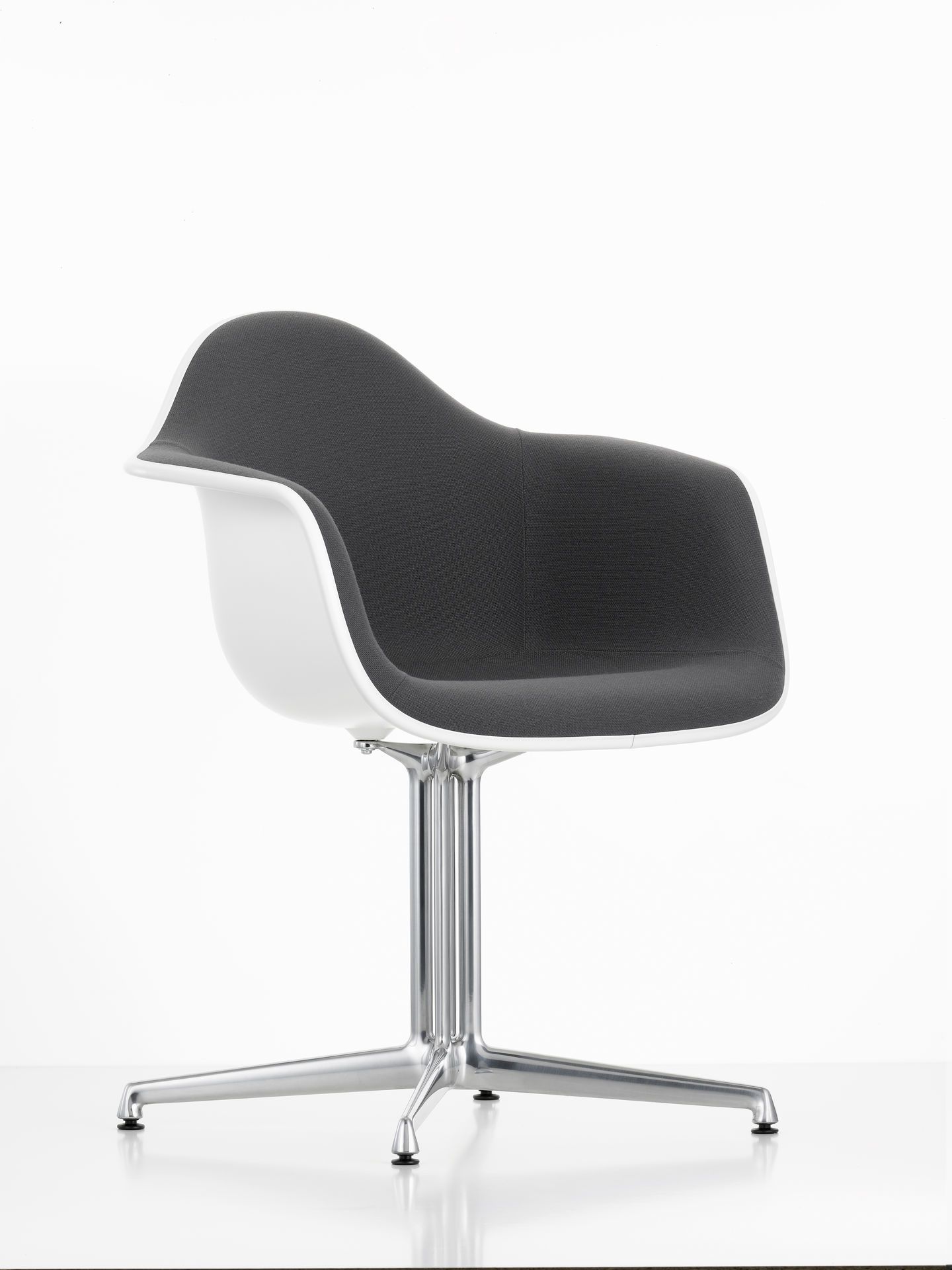 Eames Plastic Arm Chair DAL Stuhl Vollgepolstert Vitra