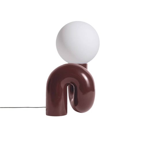 Neotenic Tischleuchte groß von Petite Friture: Moderne Lampe mit braunem Gestell und weißem Schirm.