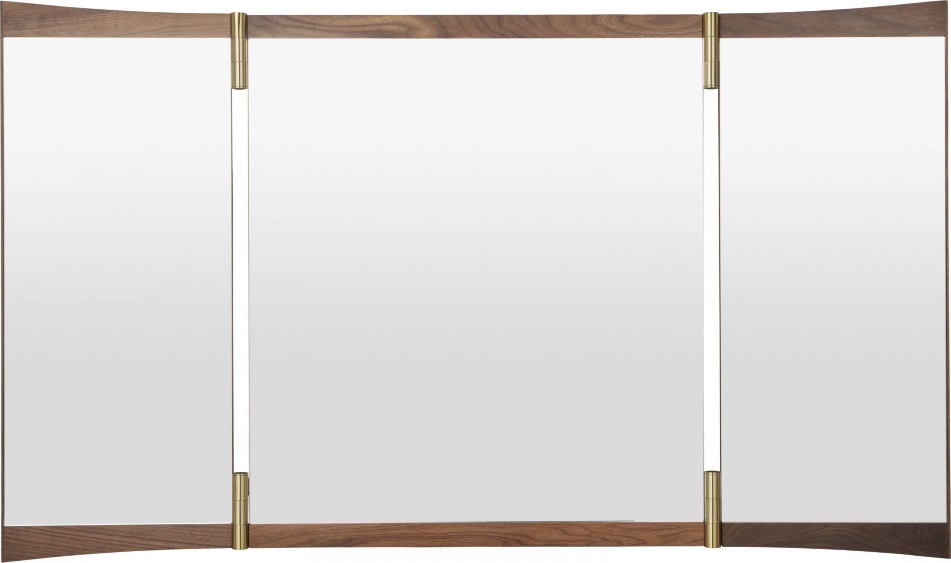 Gubi Vanity Wall Mirror 3 Wandspiegel mit Holzrahmen und Messingdetails für Badezimmer oder Ankleidezimmer.