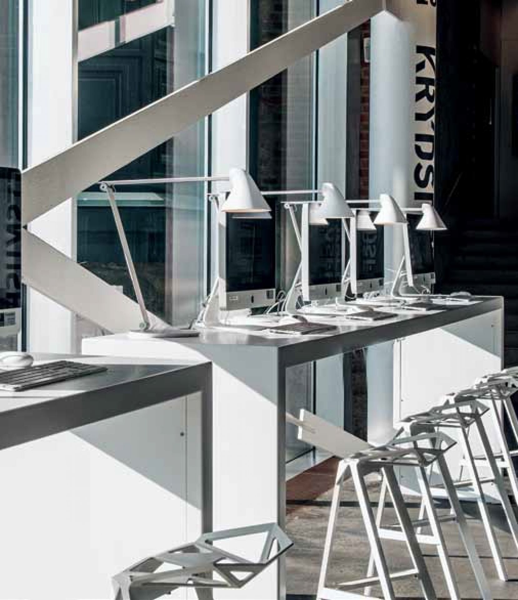 NJP Tischleuchte Louis Poulsen