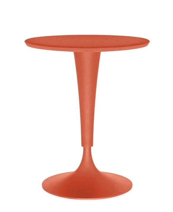 Orangefarbener Dr. NA Tisch von Kartell, runder Beistelltisch für Wohnzimmer und Esszimmer.