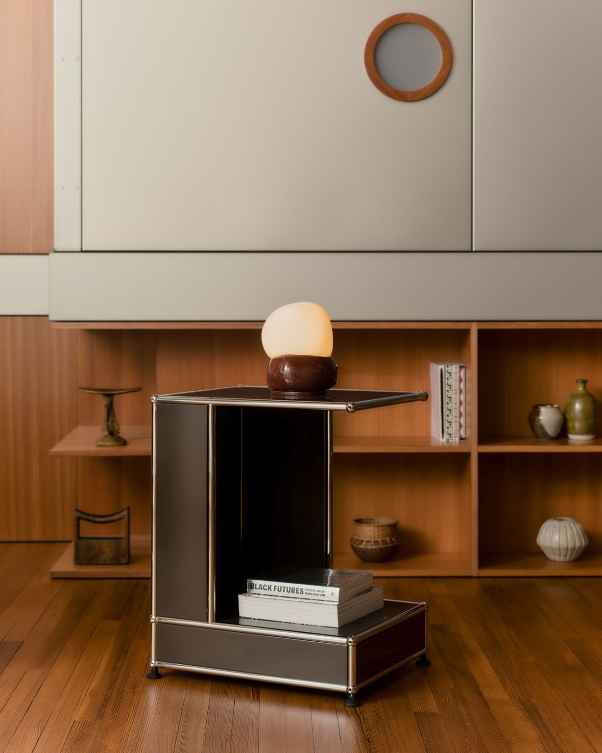 USM Haller x Armando Cabral Arkad Beistelltisch