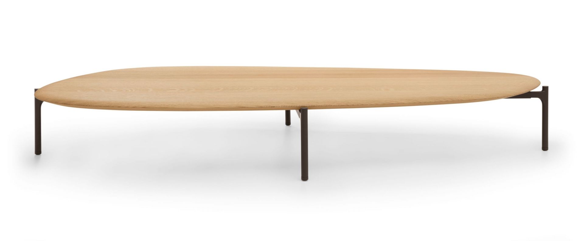 Ishino Wood Table von Walter Knoll, ein moderner Beistelltisch aus hellem Holz mit Metallgestell.