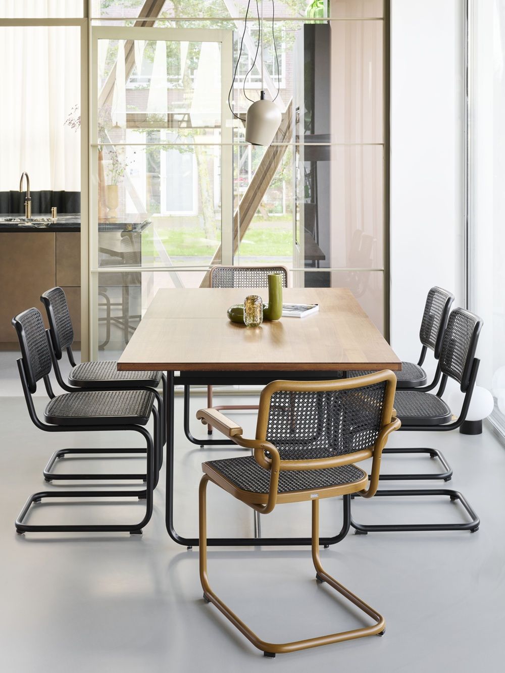 S 64 V Stahlrohr Klassiker Freischwinger CHROM/SCHWARZ Thonet VORZUGSKOMBINATION
