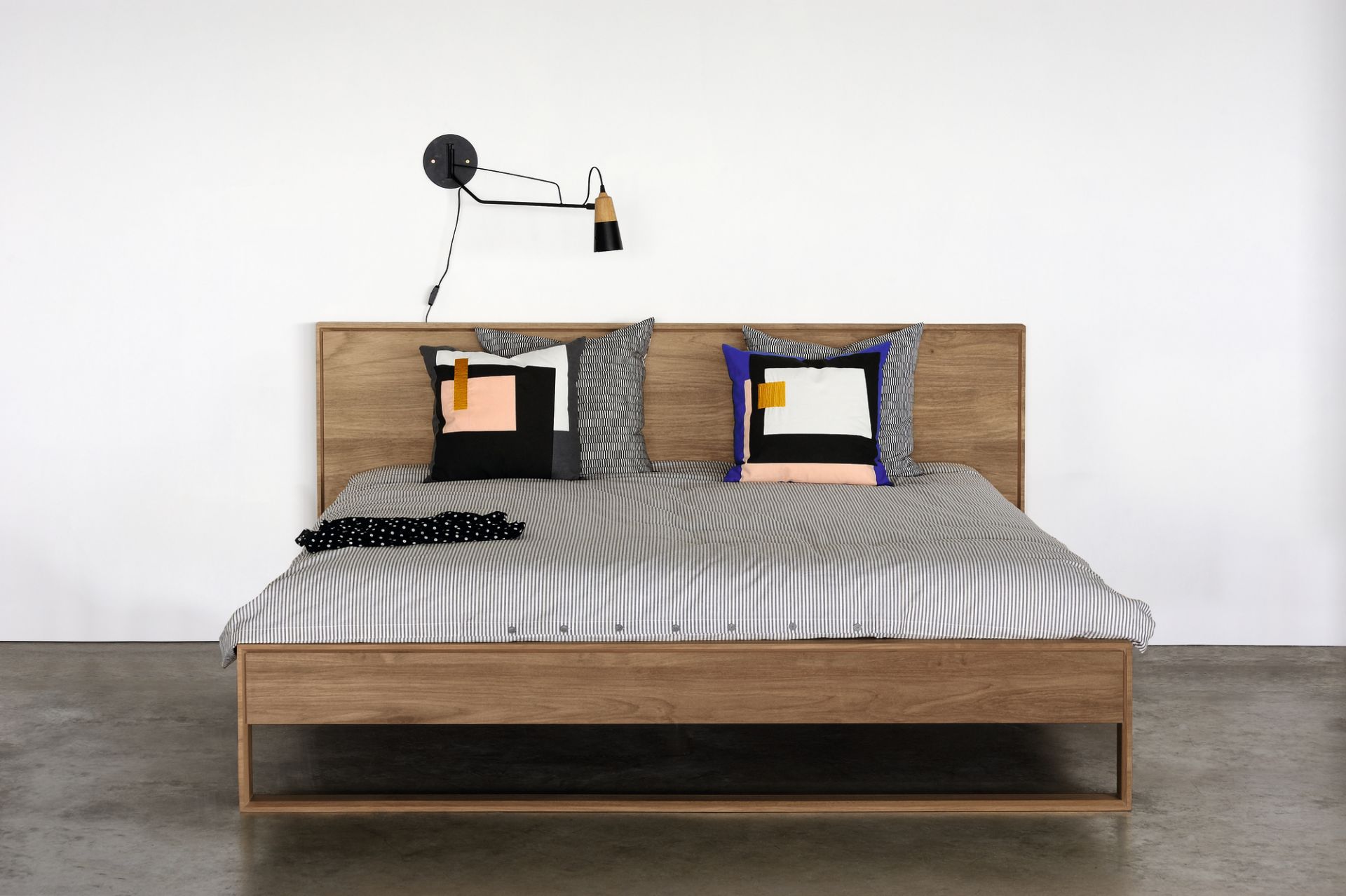 Nordic ll Bett Eiche Ethnicraft