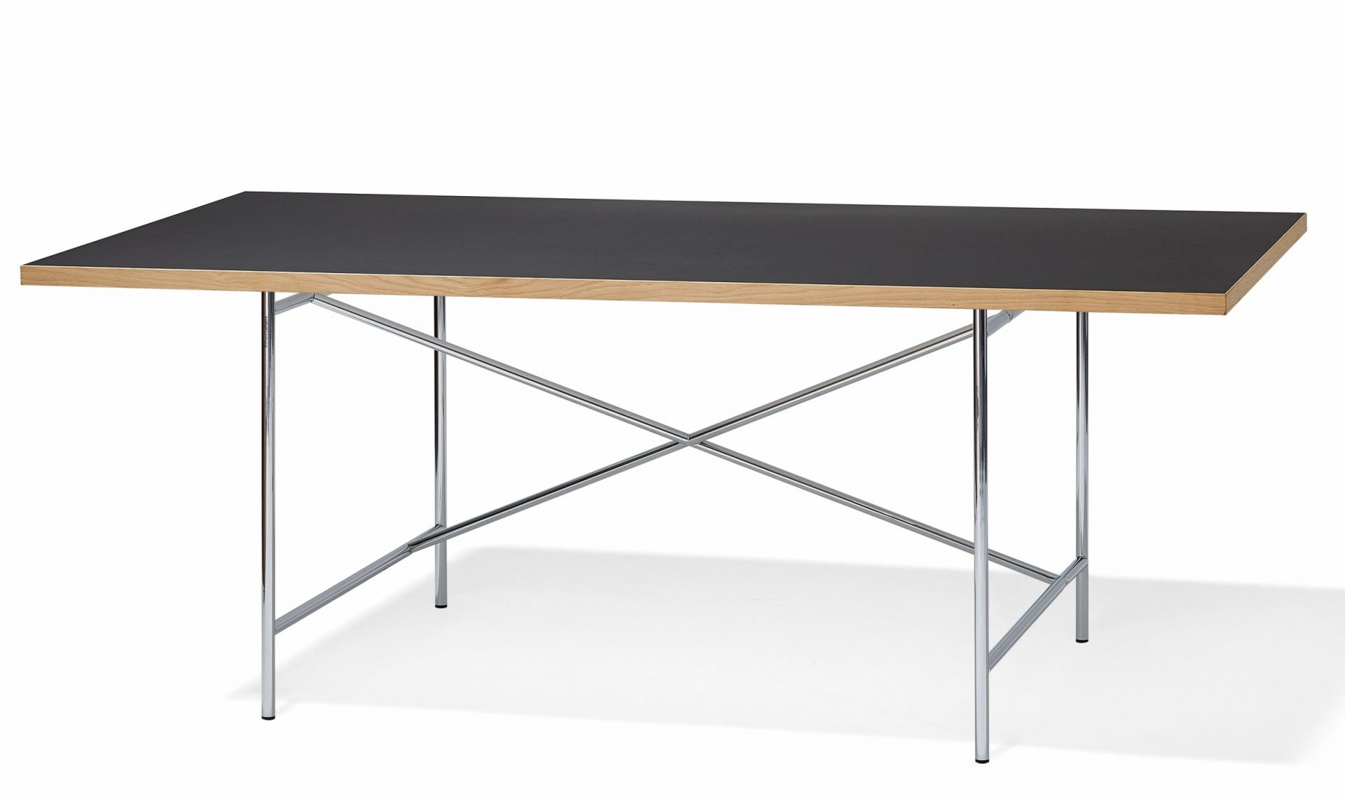 Richard Lampert Eiermann Tischplatte mit Linoleum Nero Oberfläche und verchromtem Tischgestell, 180x90 cm.