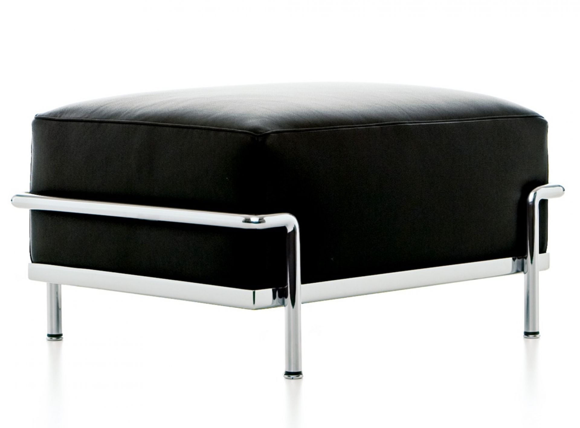 Schwarzer Cassina Hocker / Ottomane mit Lederbezug und verchromtem Stahlgestell. Moderne Sitzgelegenheit.