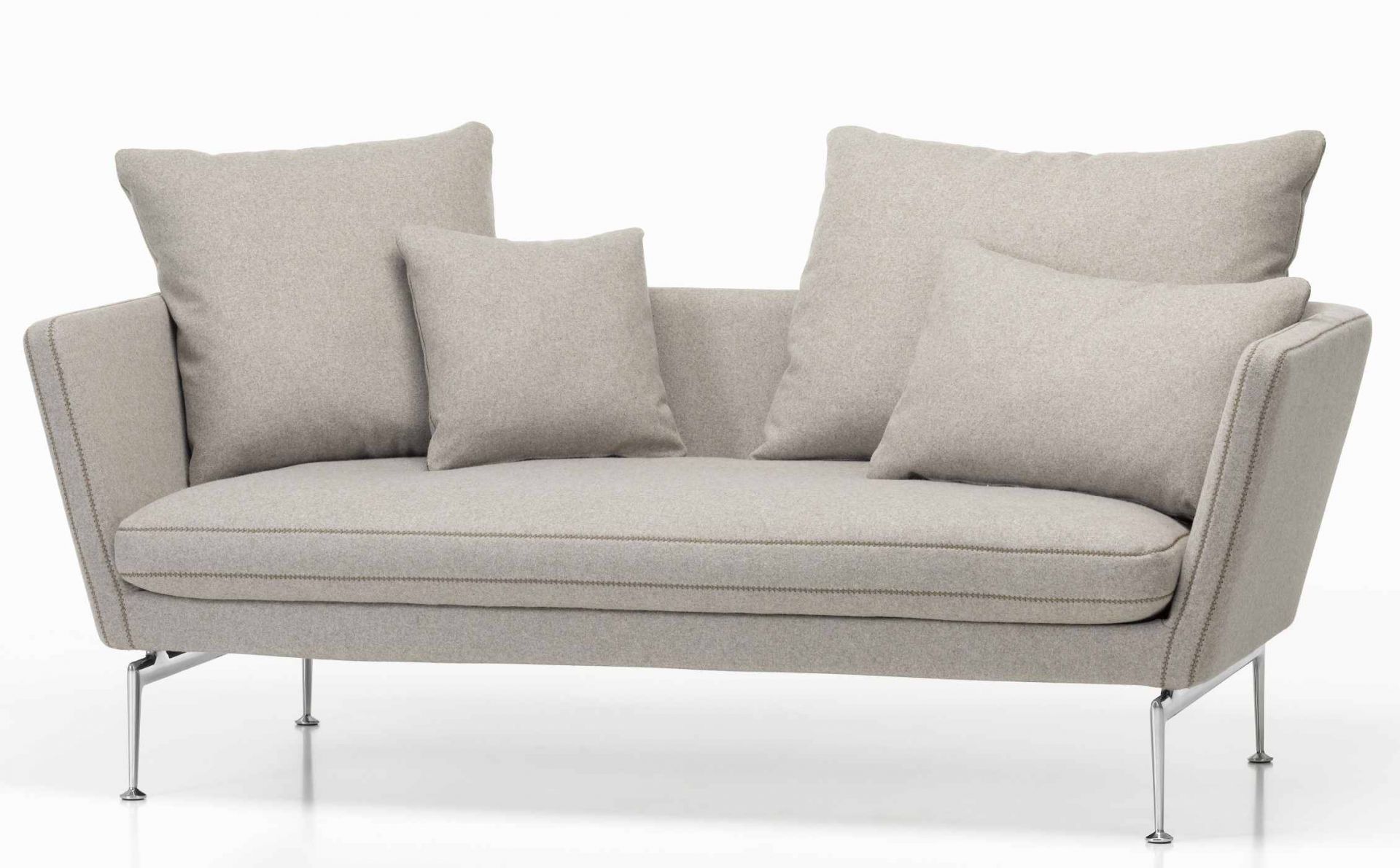 Helles Suita Sofa von Vitra, ein moderner 2-Sitzer mit Kissen und Chromfüßen.