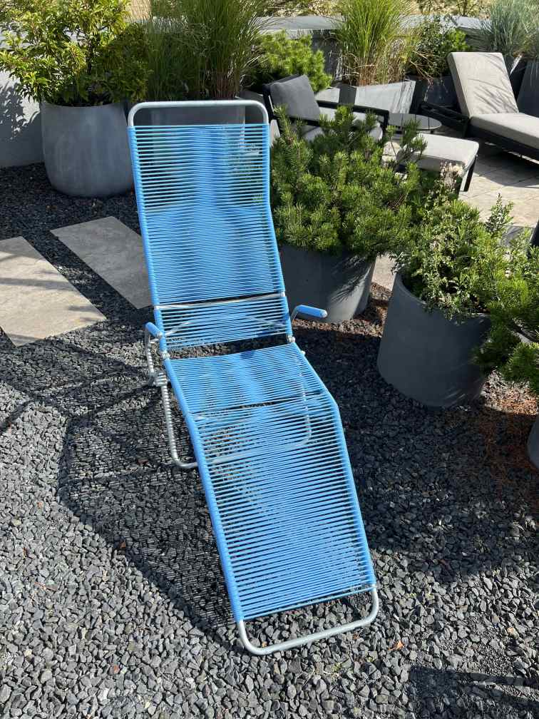 Altorfer Liegestuhl Outdoor Hellblau NCS S 1060 B Embru AUSSTELLUNGSSTÜCK 