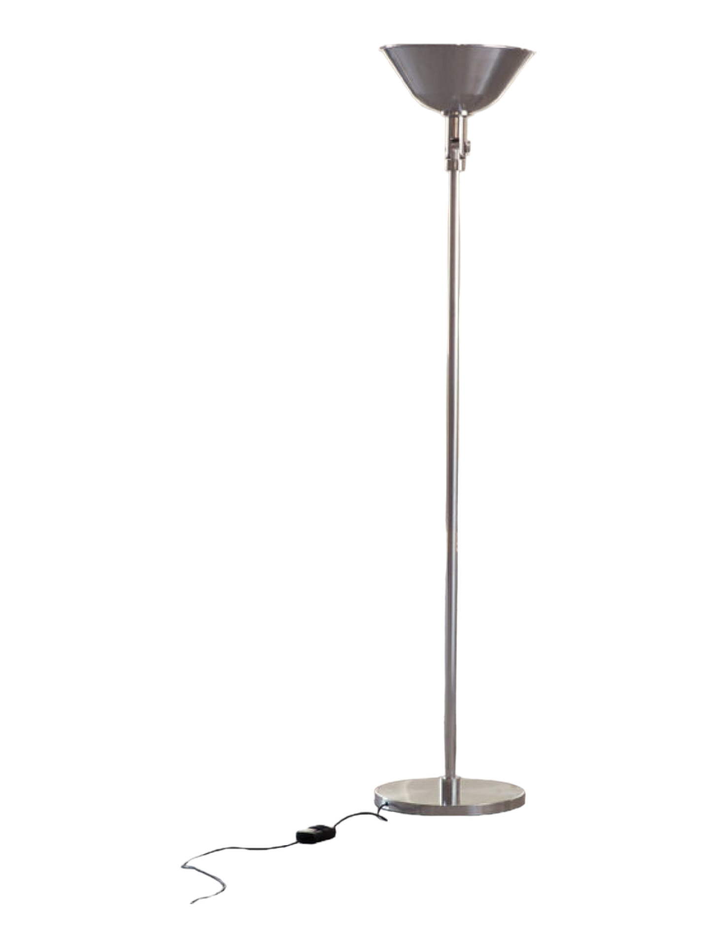 Silberne GATCPAC Stehlampe von Santa & Cole mit konischem Lampenschirm und rundem Fuß.