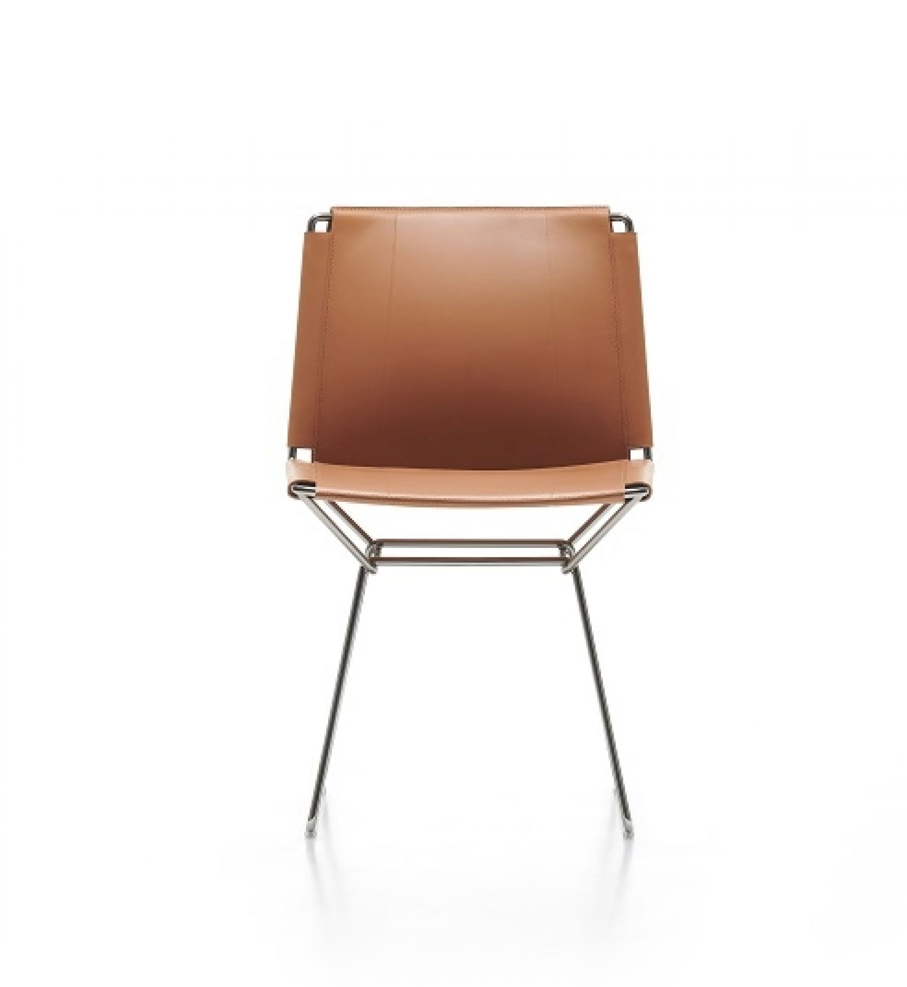 Neil Leather Chair von MDF Italia: Moderner Stuhl mit braunem Lederbezug und Metallgestell.