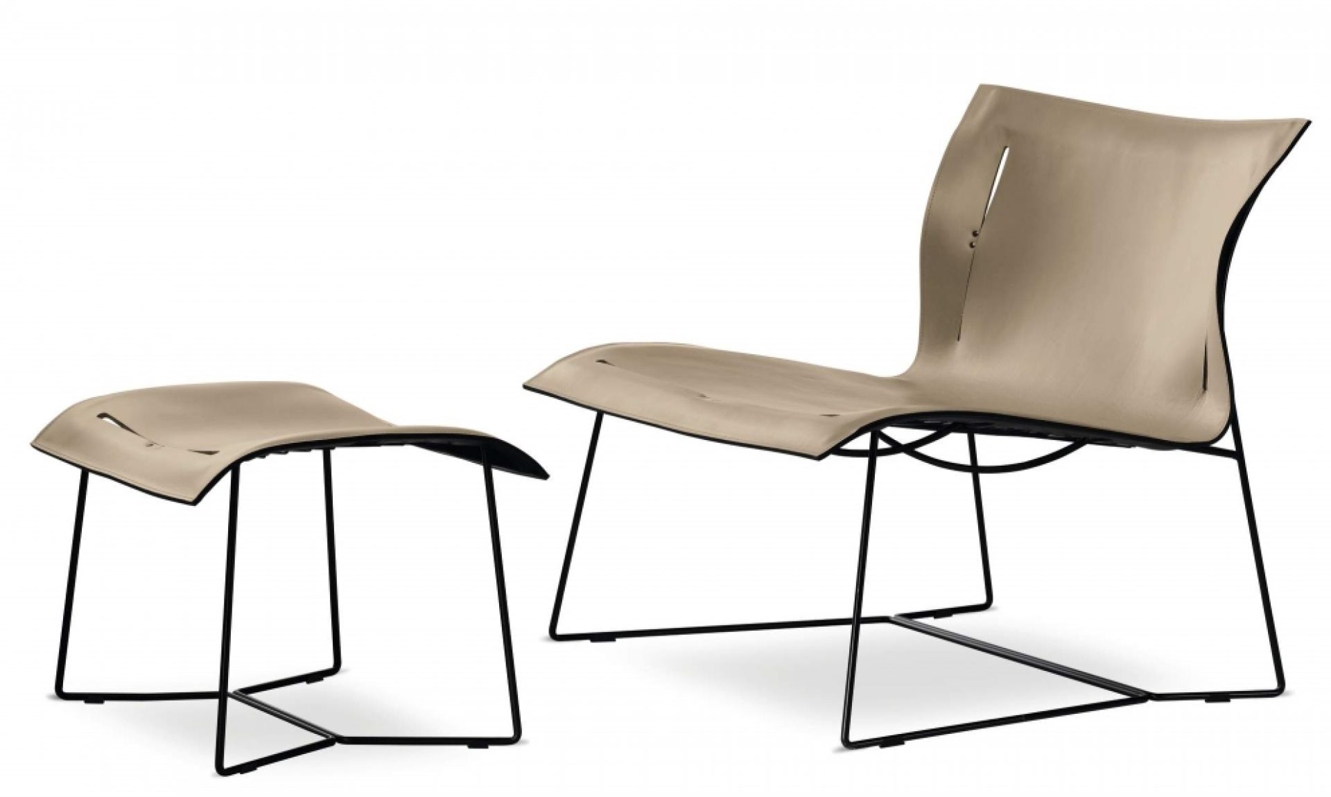 Walter Knoll Cuoio Lounge Sessel mit Hocker, beiges Leder, schwarzes Metallgestell, modernes Design.