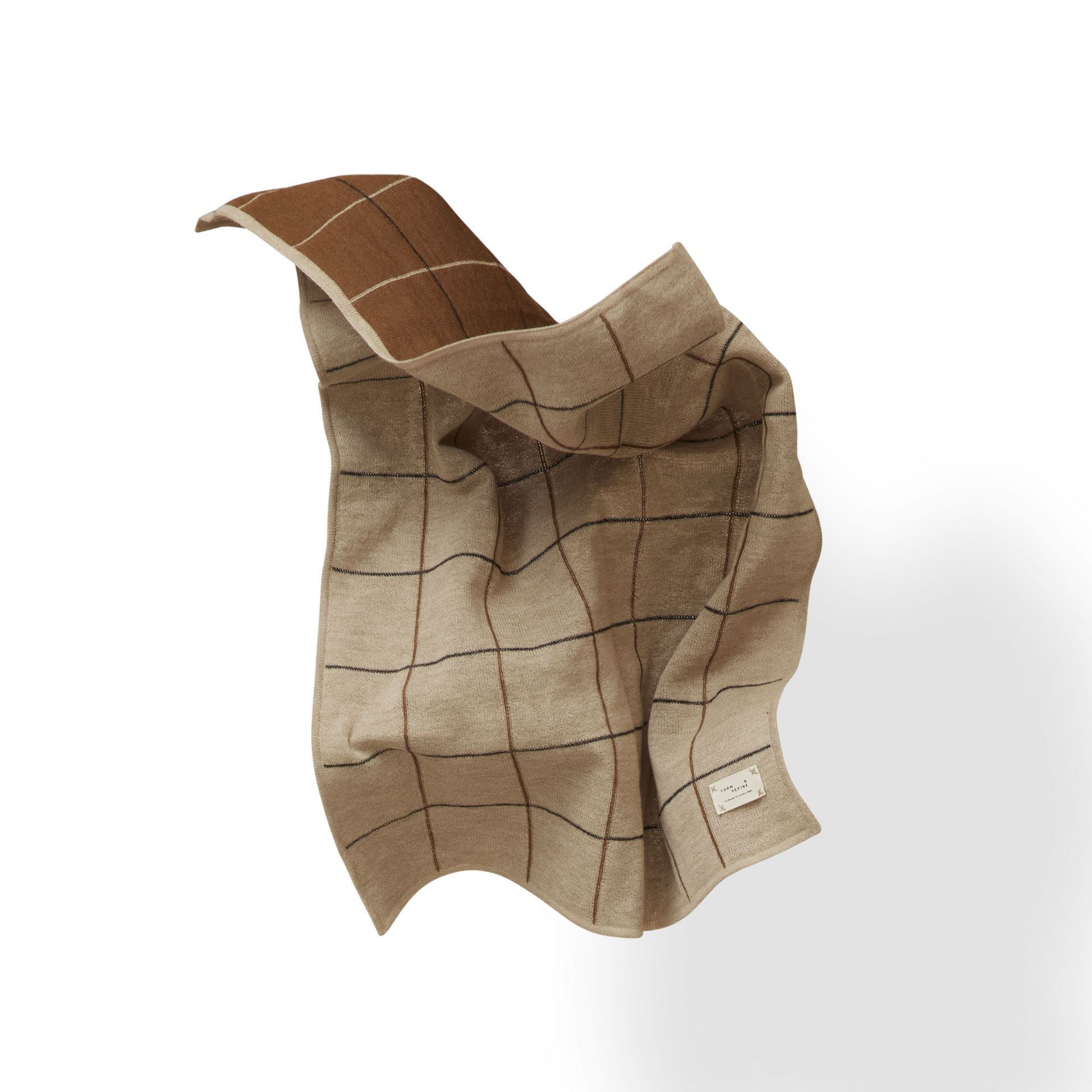 Aymara Kinderplaid New Squares von Form & Refine, beige-braune Babydecke mit Karomuster.