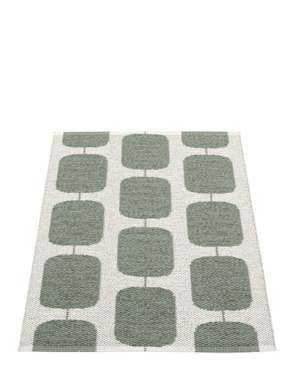 Sten Kunststoffteppich von Pappelina, 70x100 cm, Army/Fossil grau, mit geometrischem Muster. Robuster und pflegeleichter Teppich.