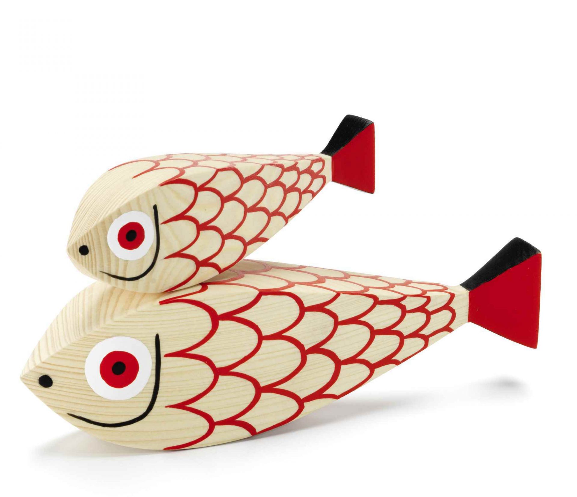 Vitra Wooden Dolls Mother Fish & Child 2er Set: Zwei dekorative Holzfische mit rotem Schuppenmuster.