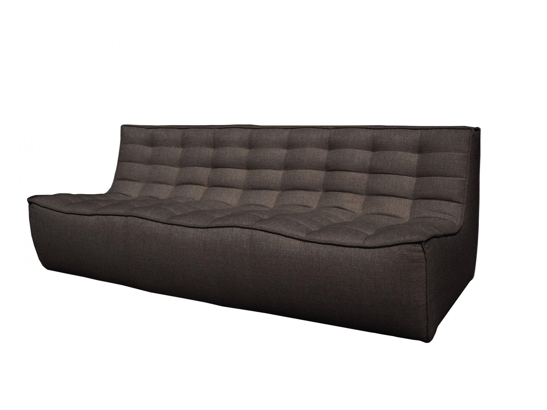 Dunkelgraues N701 Sofa von Ethnicraft, ein moderner 3-Sitzer mit gesteppter Oberfläche.