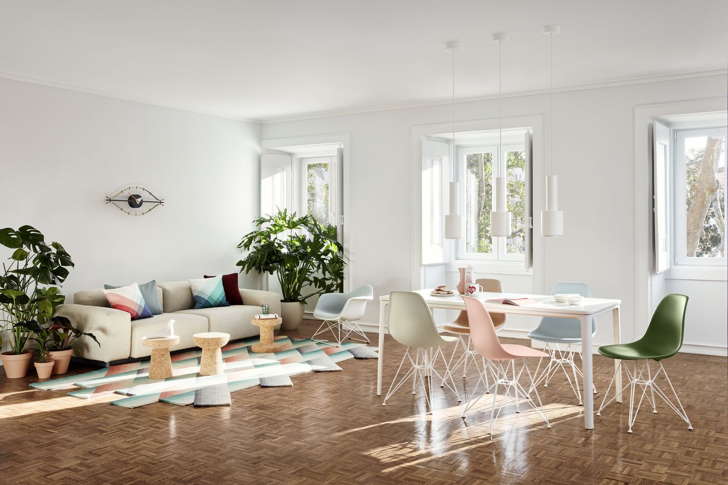 Eames Fiberglass Chair DSR Stuhl Vitra