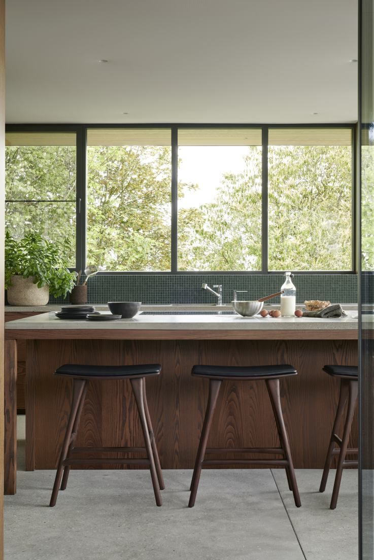 Osso Counter Stool Barhocker mit Sitzpolster Leder Schwarz Ethnicraft