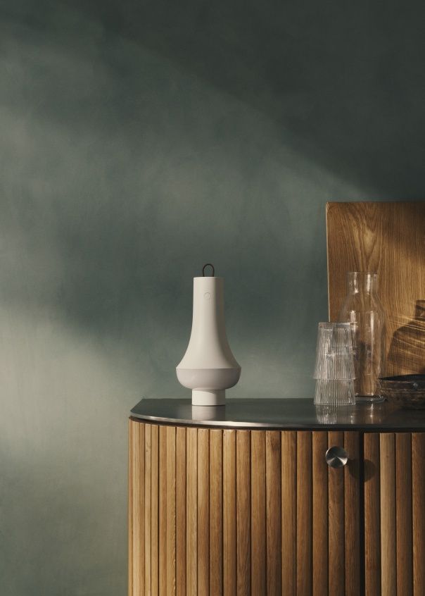 Tomoshi Portable Akkuleuchte / Tischleuchte Louis Poulsen