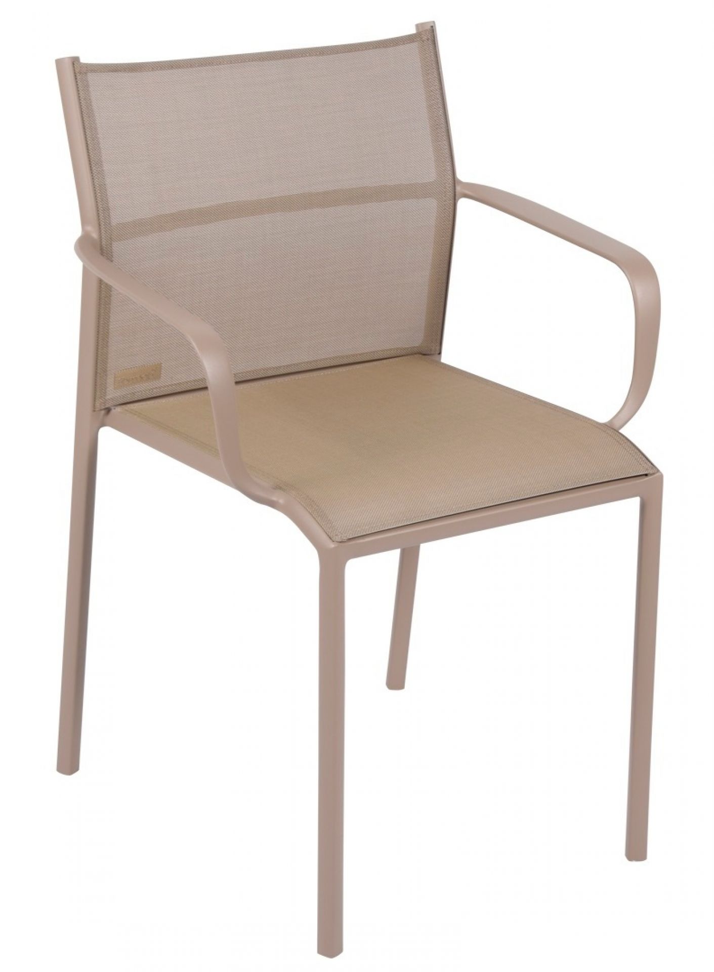 Beiger Cadiz Stuhl von Fermob für den Außenbereich mit Armlehnen und Textilbespannung.