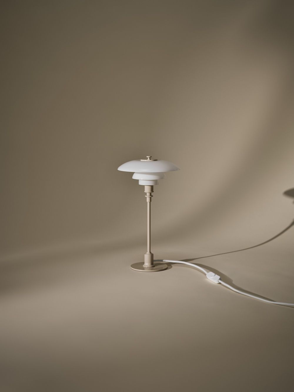 PH 2/1 Table Lamp Tischleuchte Glossy Louis Poulsen