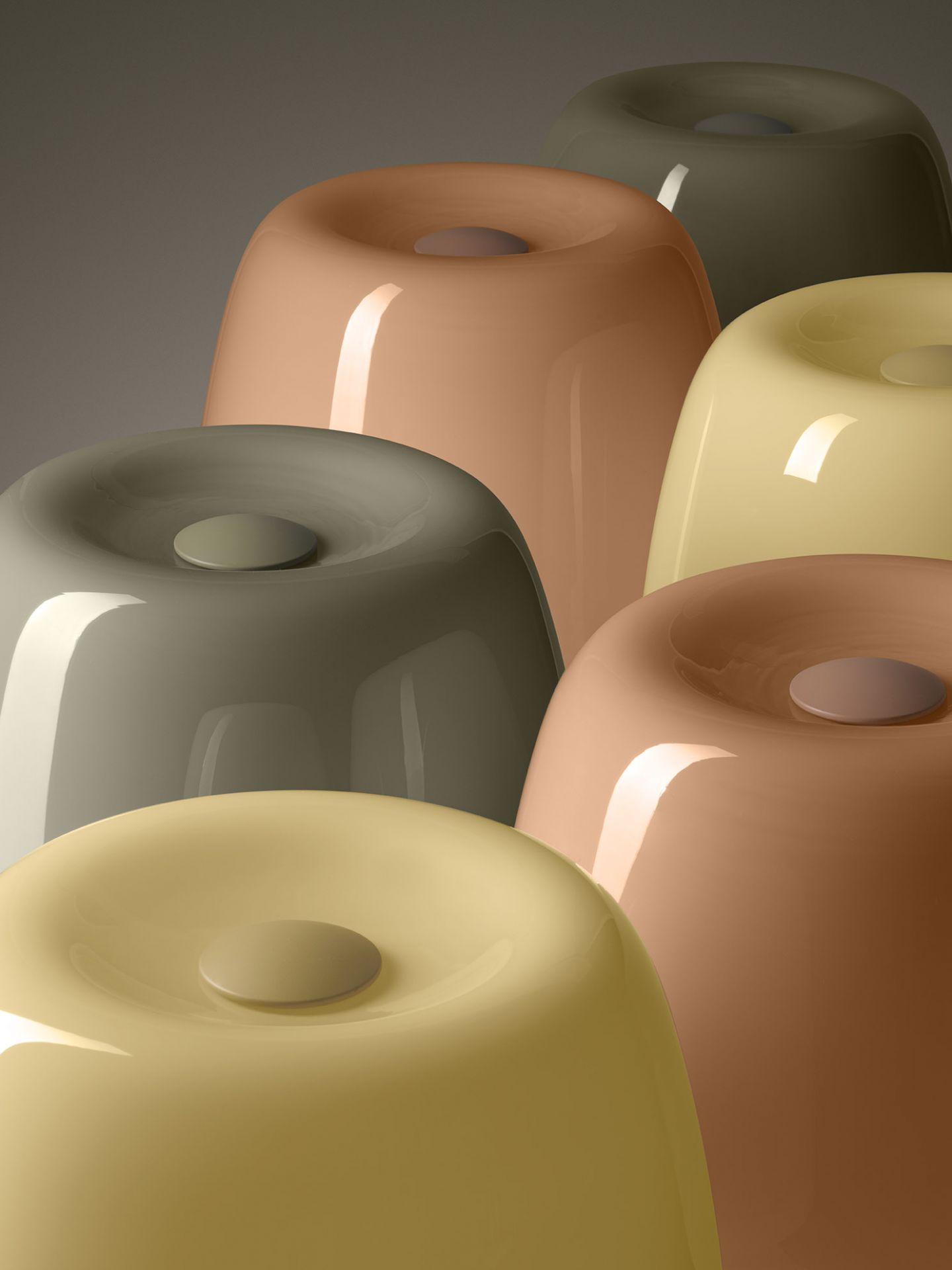 Mehrere Lumiere Nuances Tischleuchten von Foscarini in verschiedenen Farben. Moderne Designleuchten.