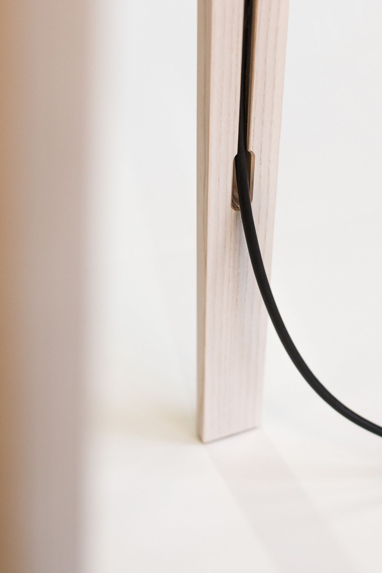 Luca Stand high Stehleuchte Eiche natur/weiß Maigrau