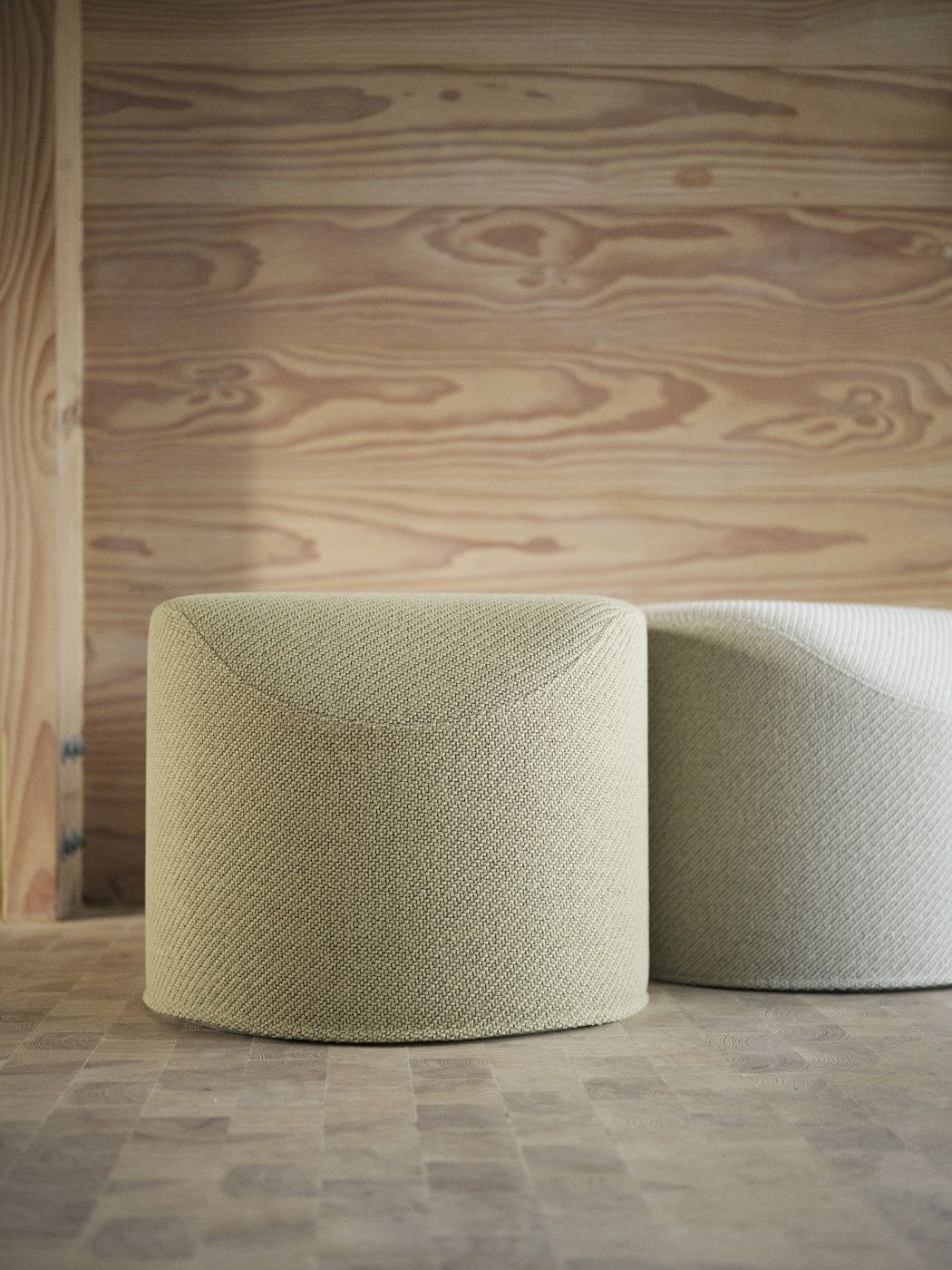 Coral Pouf Hocker Softline