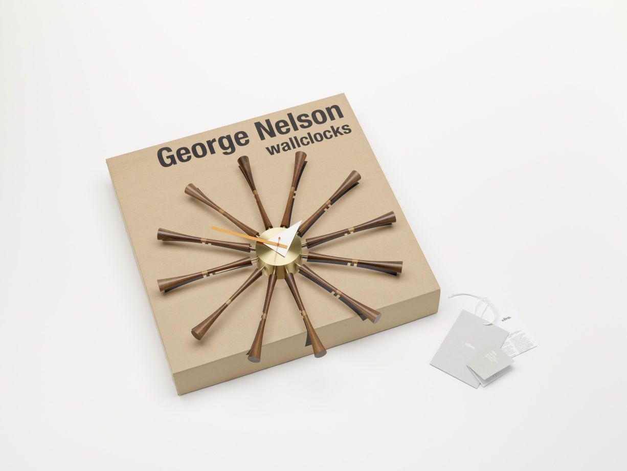 Vitra Spindle Clock Wanduhr auf Verpackung, Design-Klassiker von George Nelson, moderne Wanddekoration.
