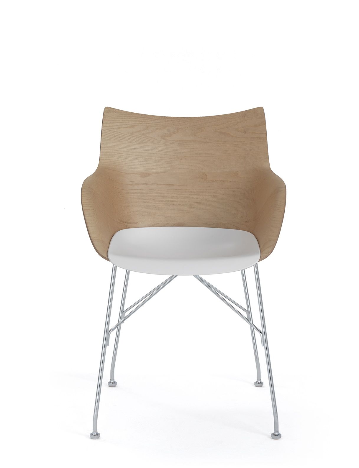 Q/Wood Stuhl von Kartell: Holzstuhl mit Armlehnen, weißer Sitzfläche und filigranem Metallgestell.