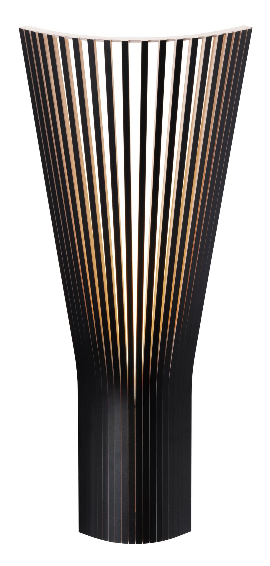 Secto Design 4236 Eckleuchte schwarz laminiert: Moderne Holzleuchte mit Lamellenstruktur für indirektes Licht.