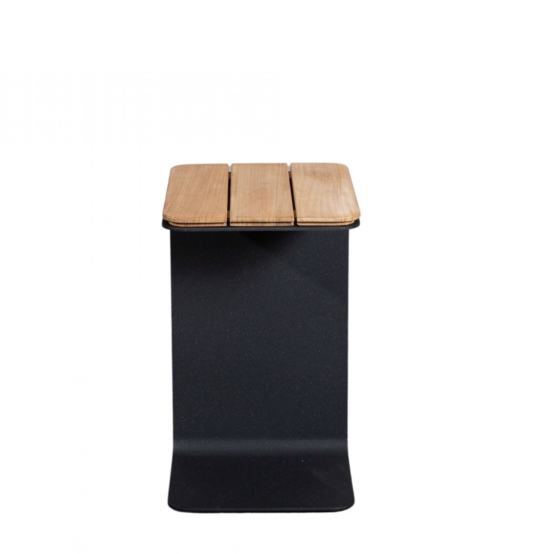 Mega Outdoor Beistelltisch von Cane-Line mit Holzplatte und schwarzem Gestell für Garten und Terrasse.