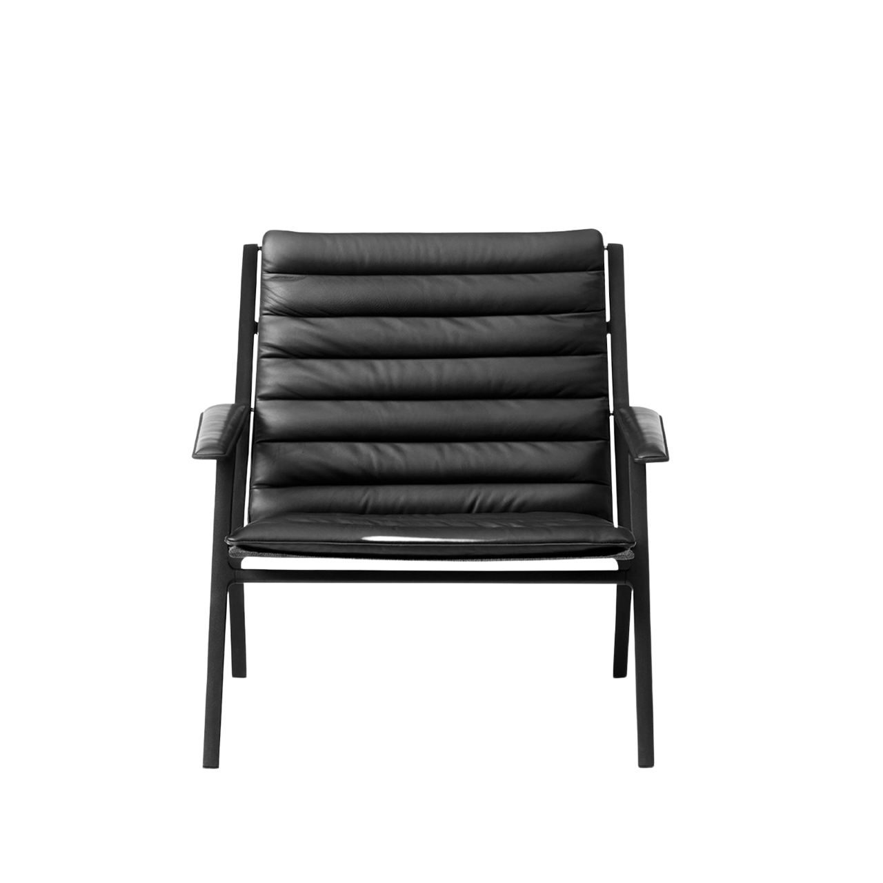 Vipp Lounge Stuhl 456, schwarzer Ledersessel mit Armlehnen und gerippter Rückenlehne für Wohnzimmer.
