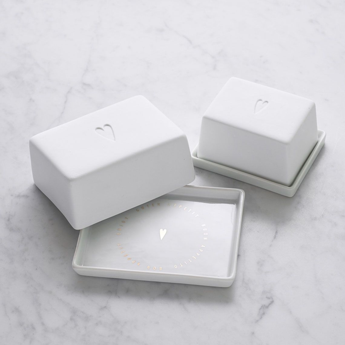 Weiße "Guten Appetit" Butterdose von Räder mit Herz-Motiv, Keramik, für Frühstück und Tischdeko.