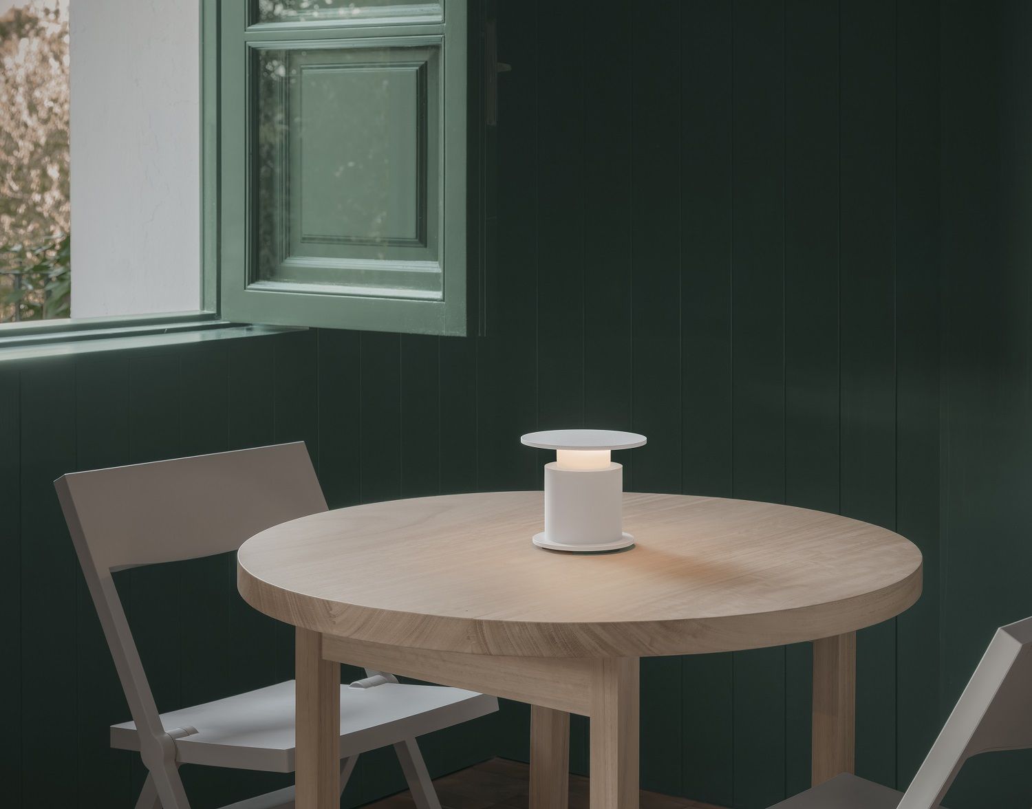 w241 Faro Tischleuchte / Akkuleuchte wästberg