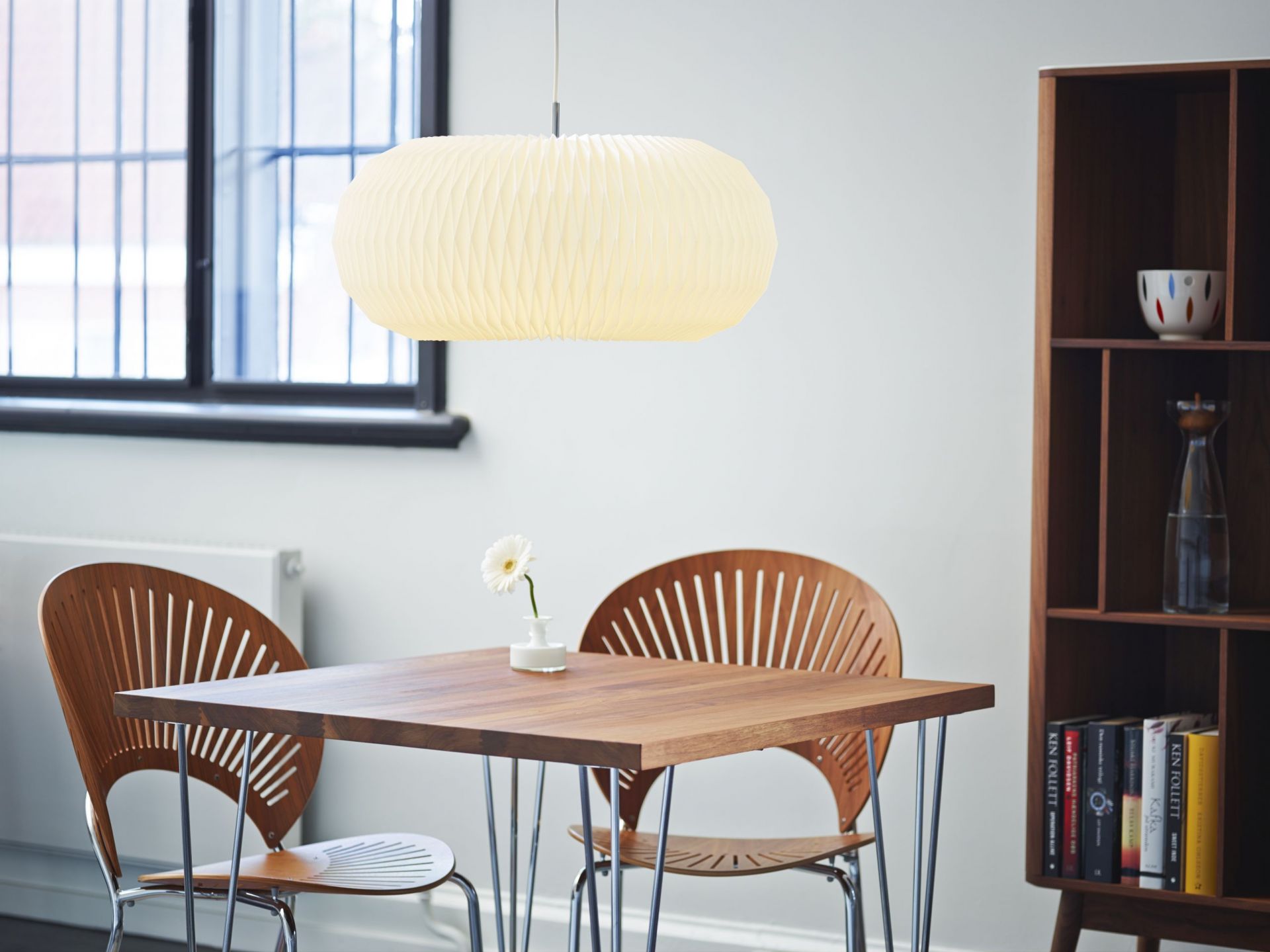 Le Klint Donut Pendelleuchte 195L: Moderne Hängelampe aus Stahl, Ø53cm, für stilvolle Beleuchtung.