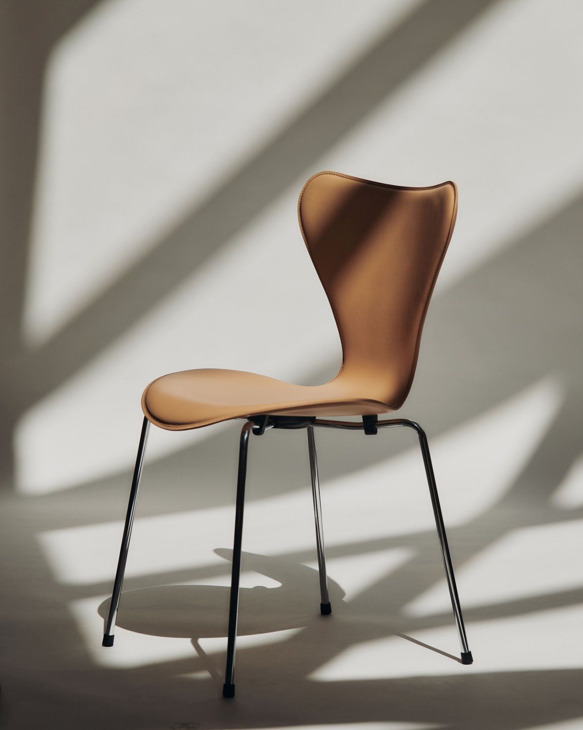 Siebener / Serie 3107 Tailored Stuhl Fritz Hansen