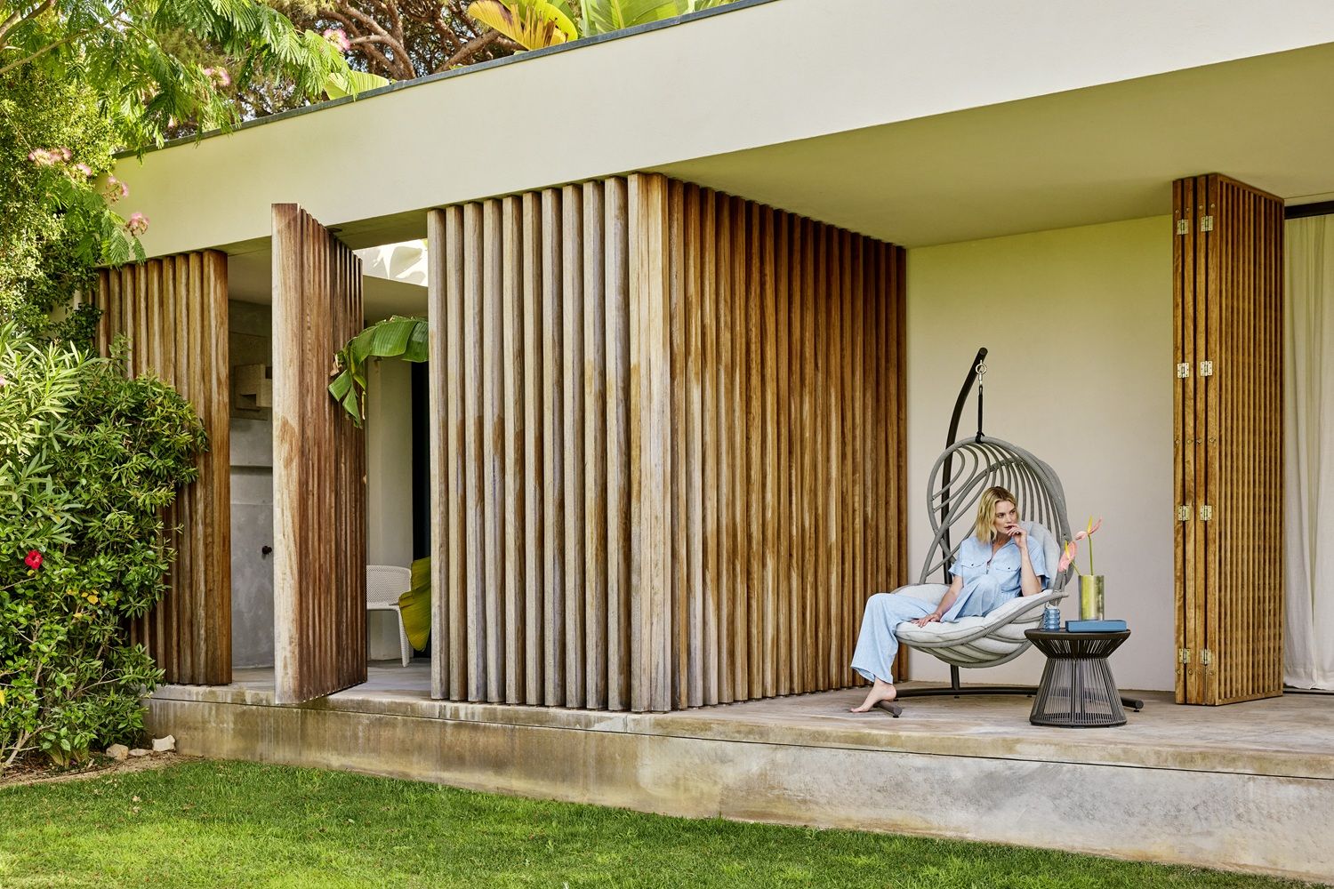 Kida Hängender Sessel inkl. Standfuß Dedon