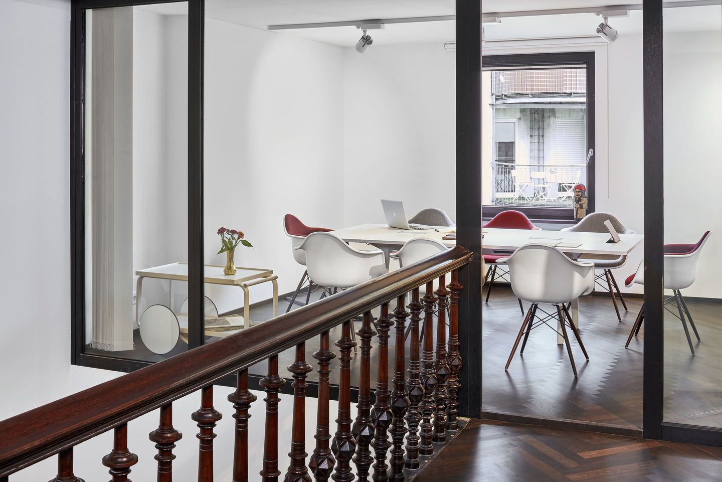 Eames Plastic Arm Chair DAW Stuhl Vollgepolstert Vitra