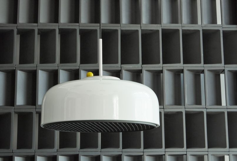 Weiße Podgy Pendant Pendelleuchte von Please Wait to be Seated mit Dimmer, modernes Design.