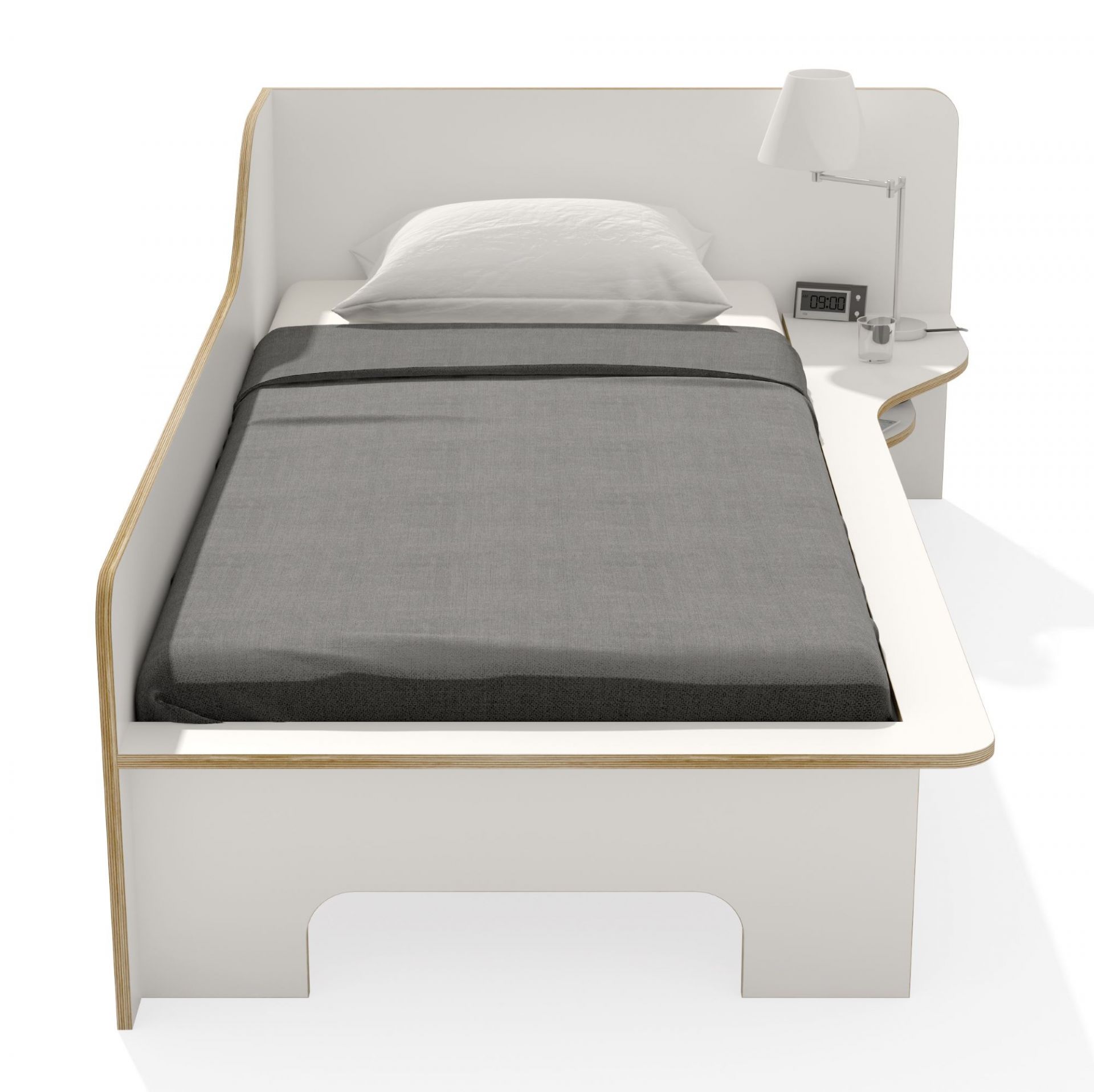 Weißes Plane Einzelbett von Müller Möbelwerkstätten mit Nachttisch, Lampe und grauer Decke.