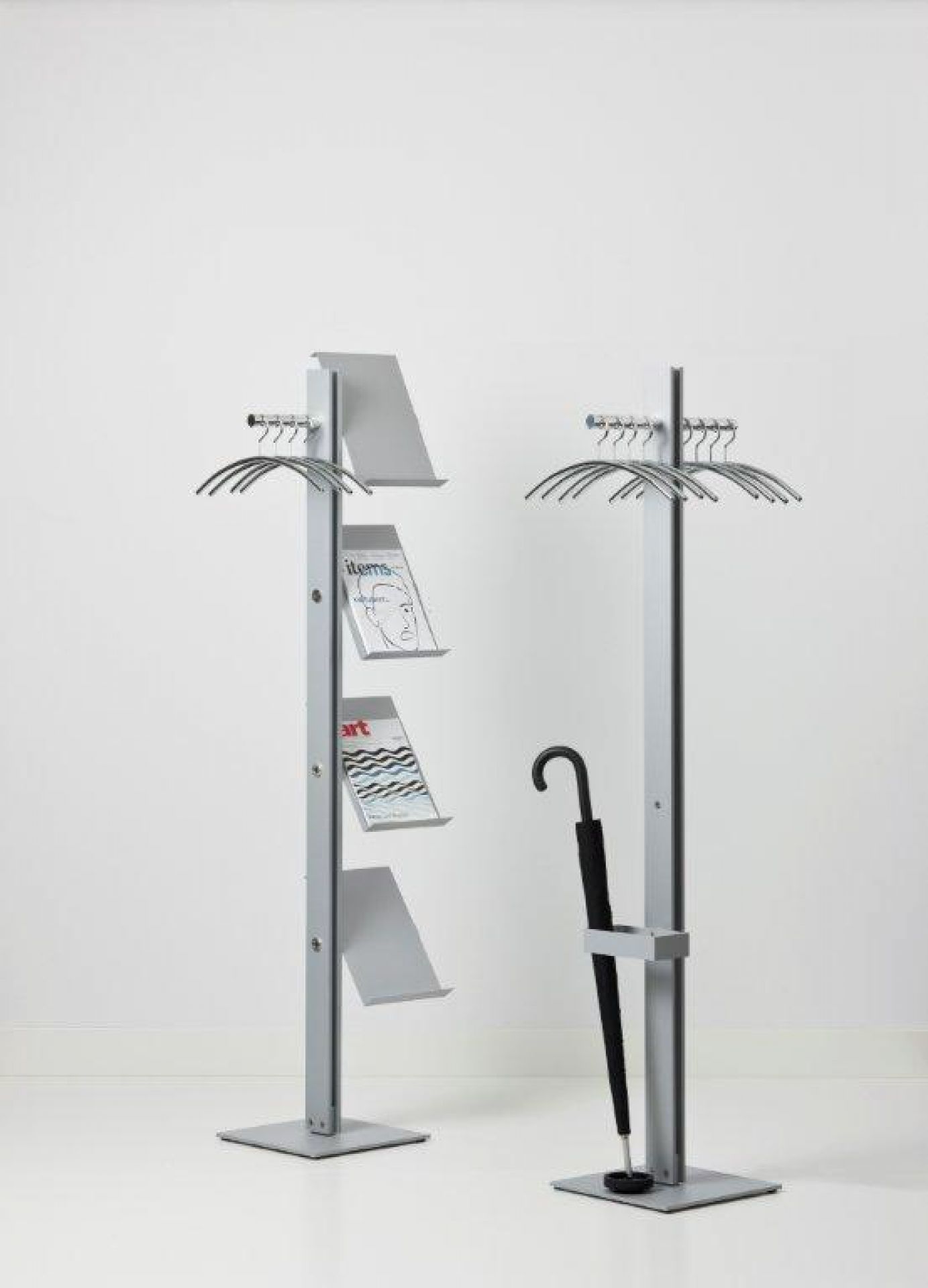 Standfree B Garderobenständer mit Prospektablagen Cascando