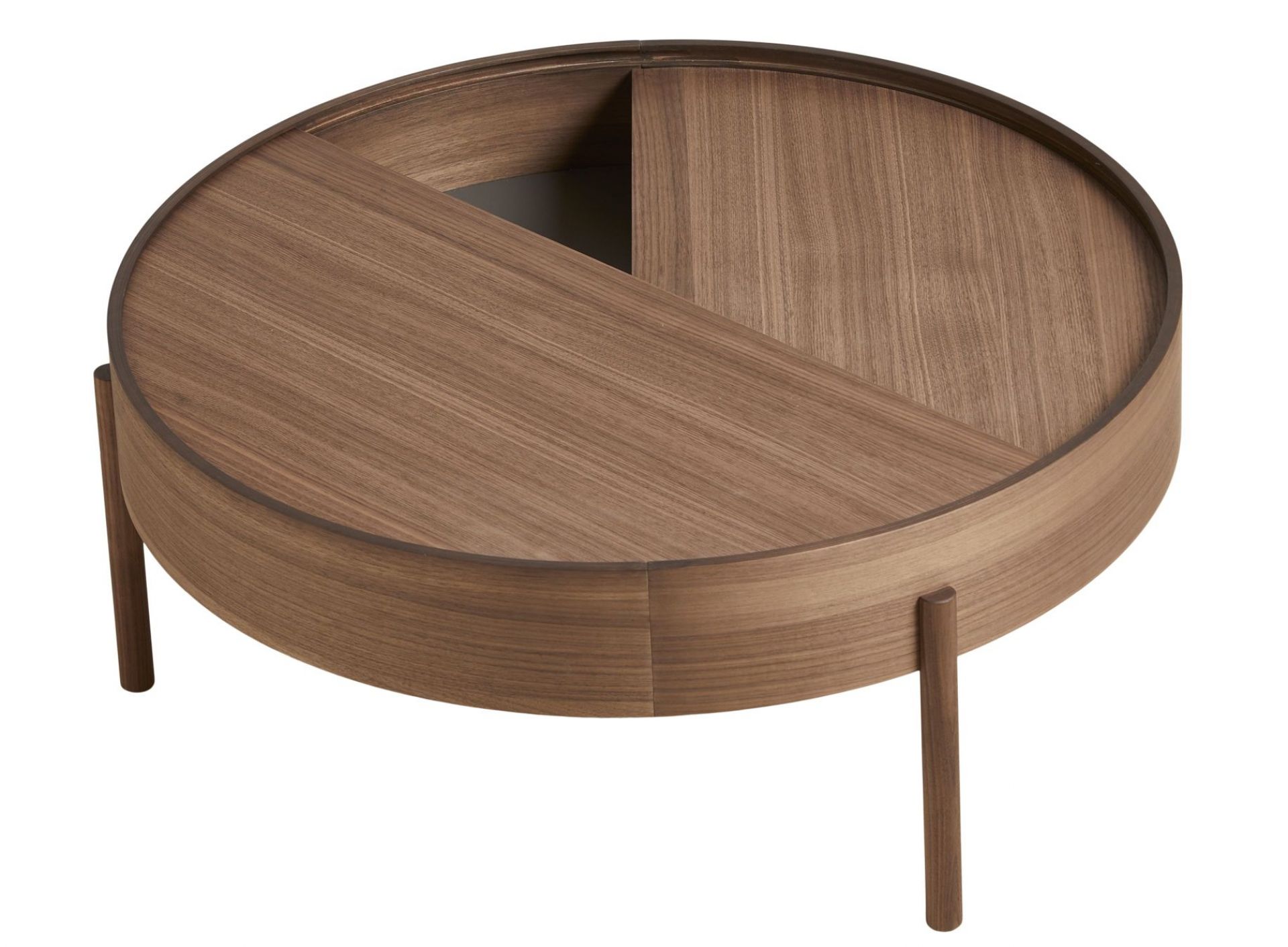 Arc Coffee Table aus Walnussholz von Woud: Runder Couchtisch mit dreiteiliger Tischplatte und Stauraum.