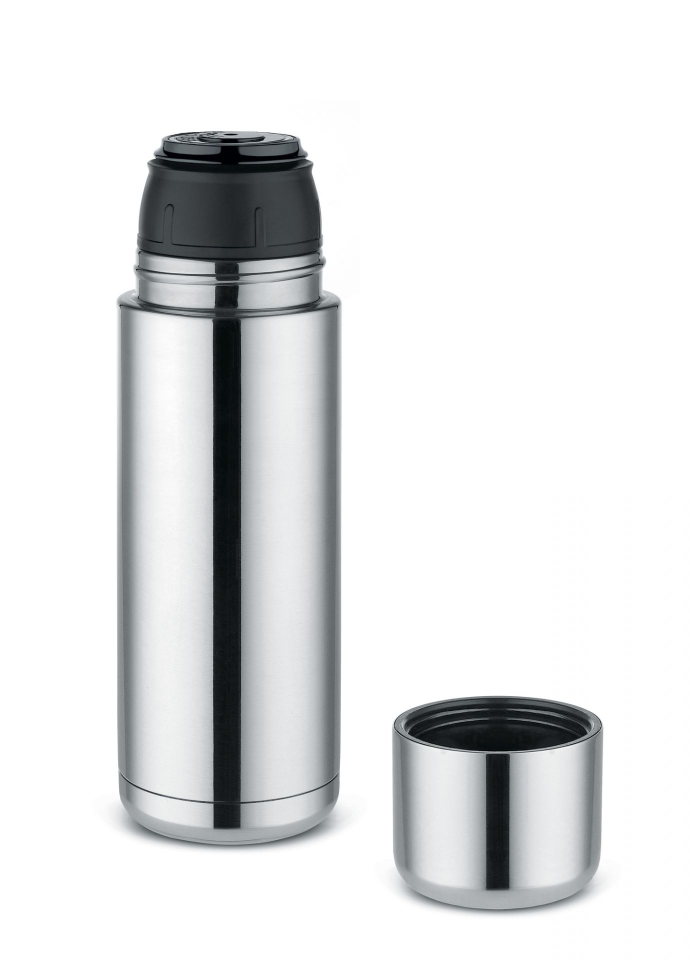 Alessi Nomu Isolierkanne aus Edelstahl, mit schwarzem Deckel und abgenommenem Becher, isolierend für heiße und kalte Getränke.