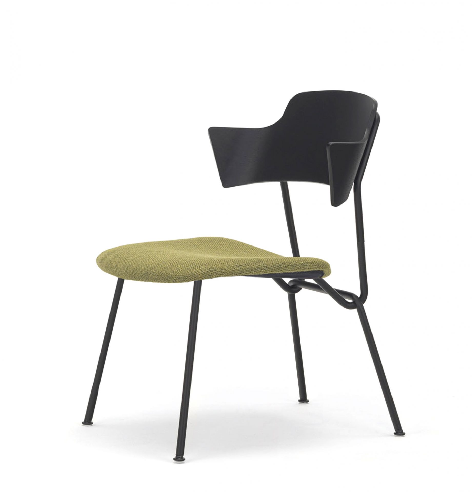 Prostoria Strain Stuhl: Schwarzer Design Stuhl mit grünem Sitzpolster und filigranem Metallgestell.