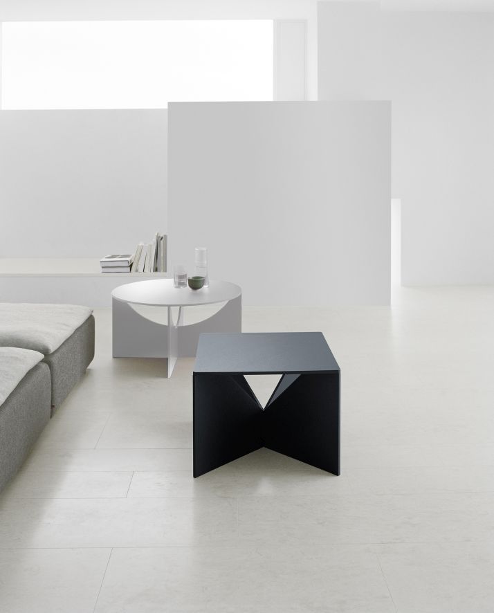 Calvert FK04 Couchtisch e15