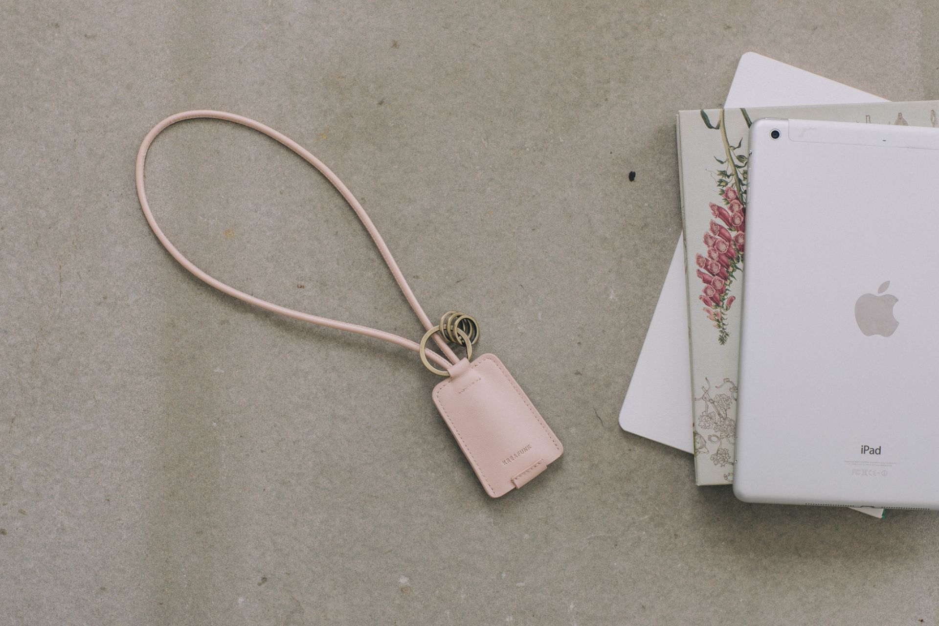 cCHAIN Schlüsselanhänger mit USB Kabel Kreafunk EINZELSTÜCK