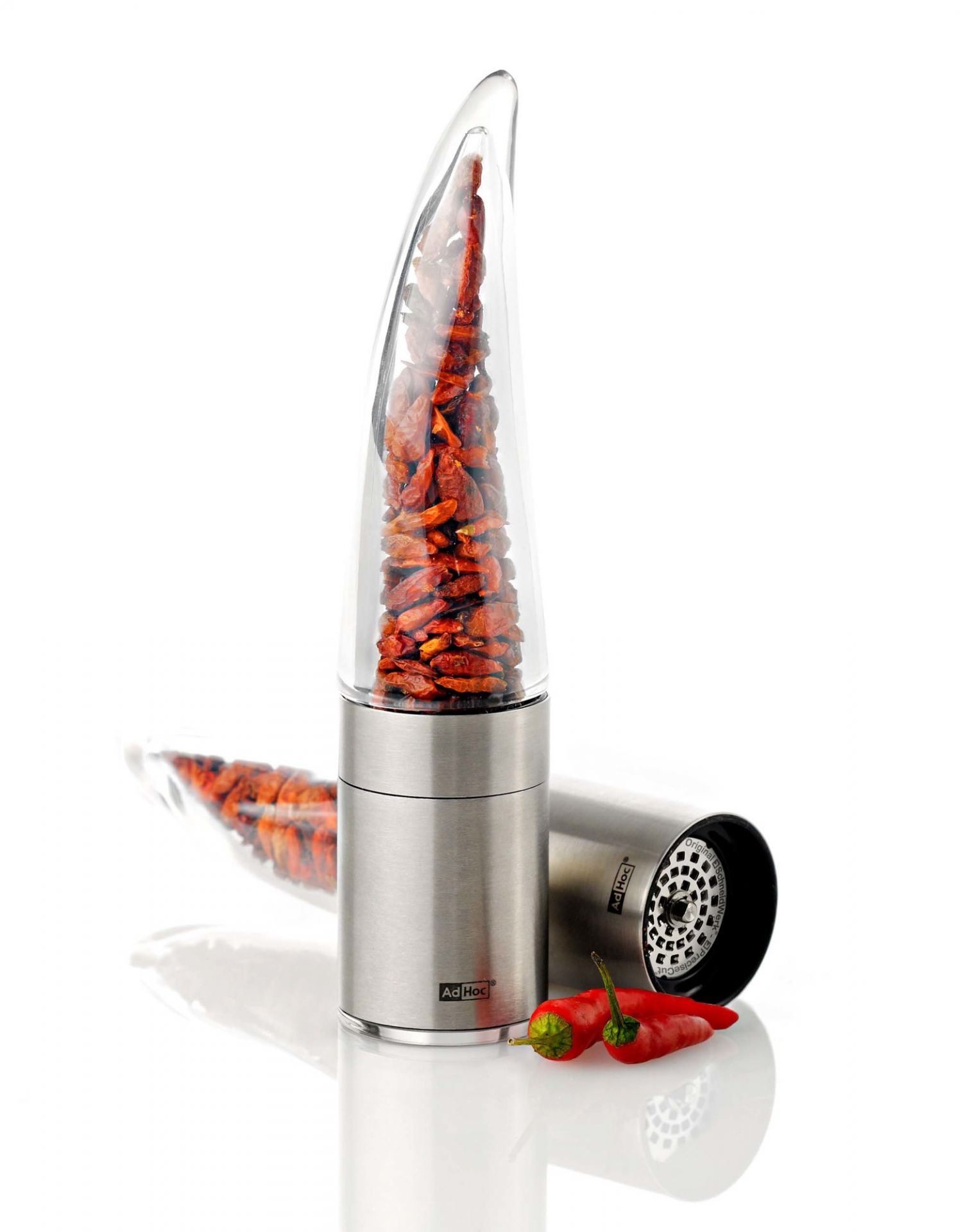 AdHoc Chilischneider "Pepe" aus Edelstahl und Acrylglas, gefüllt mit roten Chilischoten, für feine Chili-Würze.